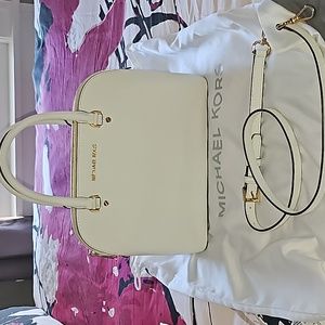 Michael Kors Veronica Crossbody Bag